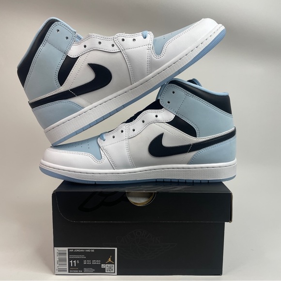 Nike Air Jordan 1 Retro Mid SE “UNC/Ice Blue” 2023 - Picture 3 of 4